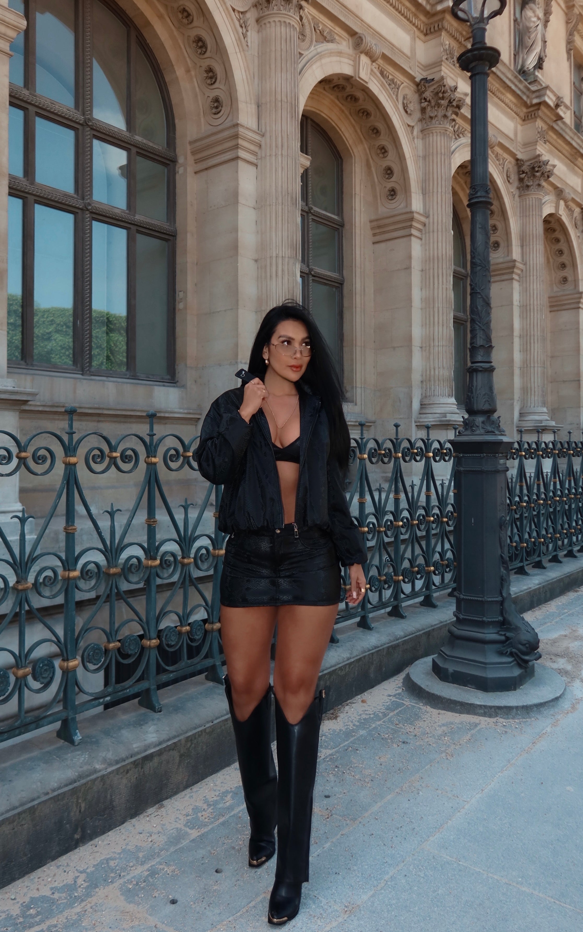 Set Mia